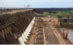 Represa Itaipú miniatura 2